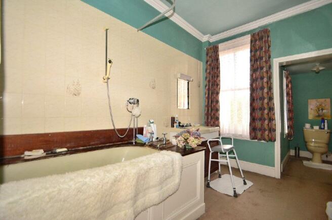 Photo 8