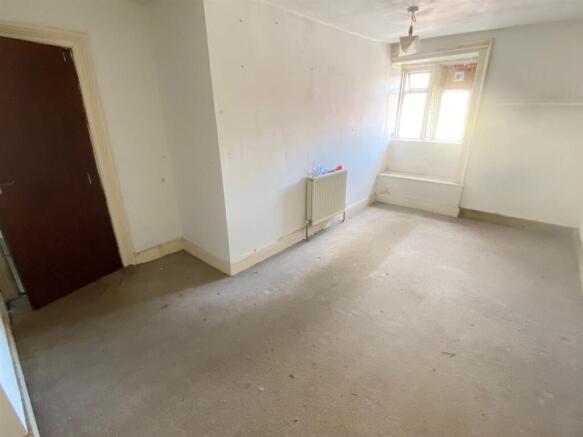 3 bed Link Detached House for sale Image 10