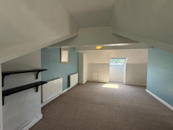 3 bed Terraced to rent Image 8