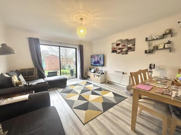 Living/Dining are...