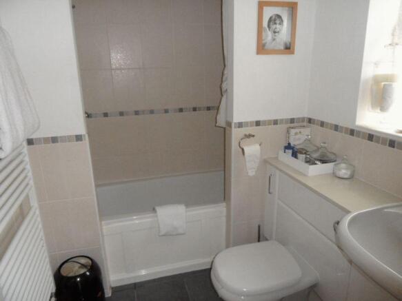 Photo 10