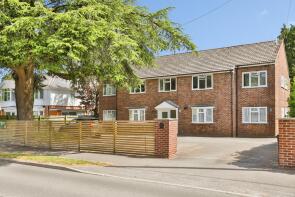 Flat 3, 46 The Pines, Church Road, Ferndown BH22 9EU