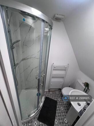 1 bed Flat Share to rent Image 9