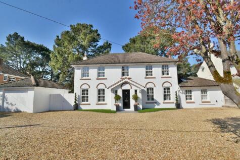 Aldridge Road, Ferndown, BH22