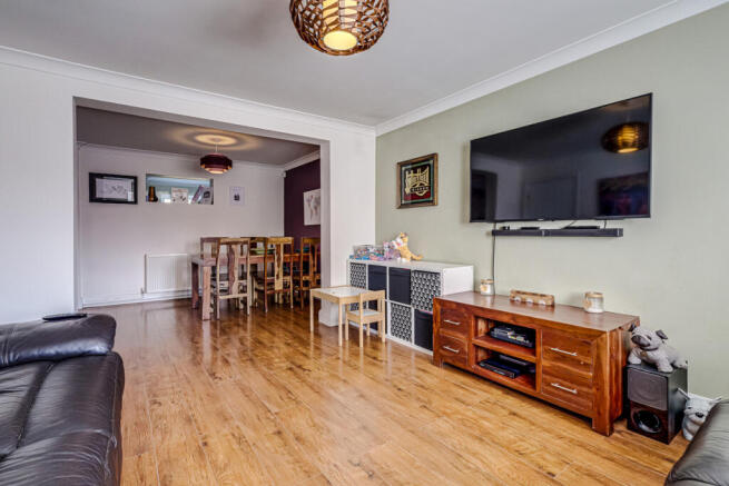 Fairfield Gardens, Leigh-on-sea, SS9 photo 4