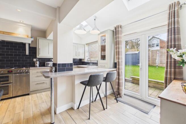 3 bed Semi-Detached for sale Image 11
