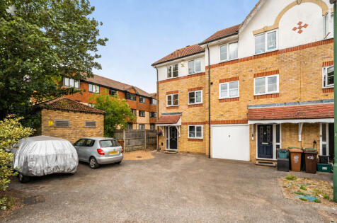 Highgrove Mews, Carshalton