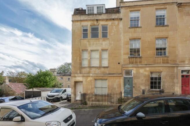 2-bed flat on Chatham Row, Bath, Somerset, BA1, £425,000