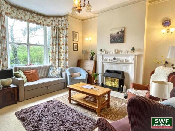 Living room2.jpg