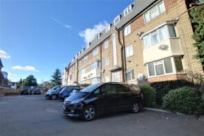 24c, Oakleigh Court, Church Hill Road, East Barnet, Barnet EN4 8UX