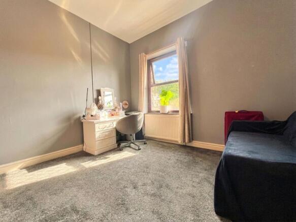 3 bed Terraced for sale Image 12