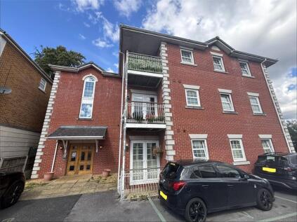 Chaplin Close, Salford, M6
