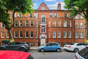 32, West Kensington Mansions, Beaumont Crescent, London W14 9PF