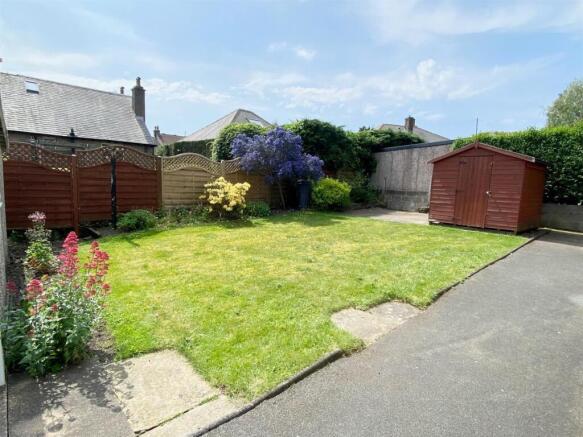 3 bed Detached Bungalow for sale Image 4