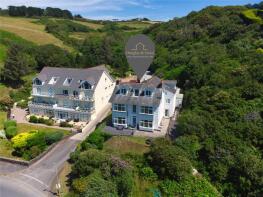 4, Seawards, Beach Road, Woolacombe EX34 7AU