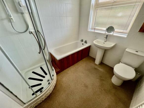 SHOWER ROOM