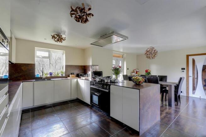 Kitchen .jpg