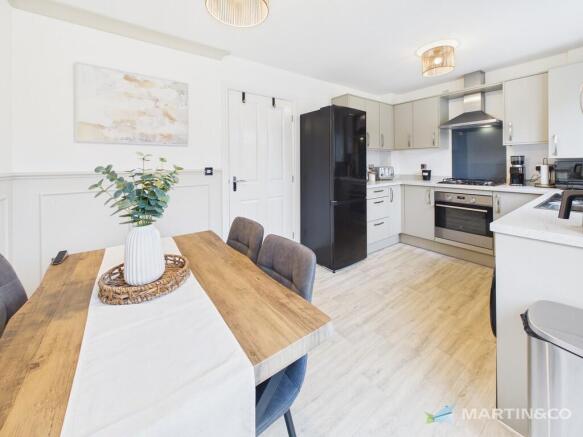 CAM02318G0-PR0608...