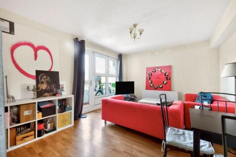 Castlecombe Drive, London