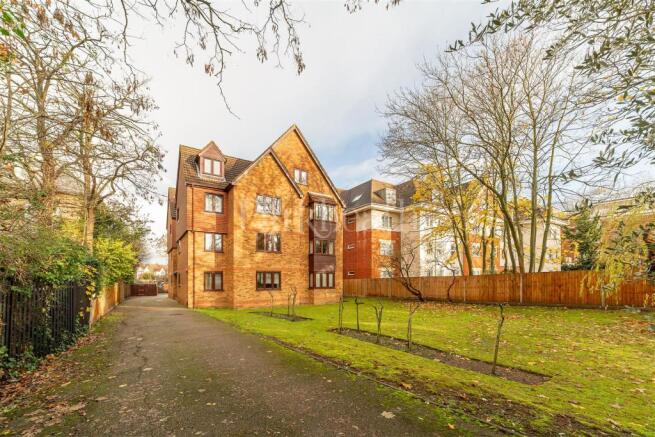 10 hadleigh court, 245 Willesden lane nw2-7.jpg