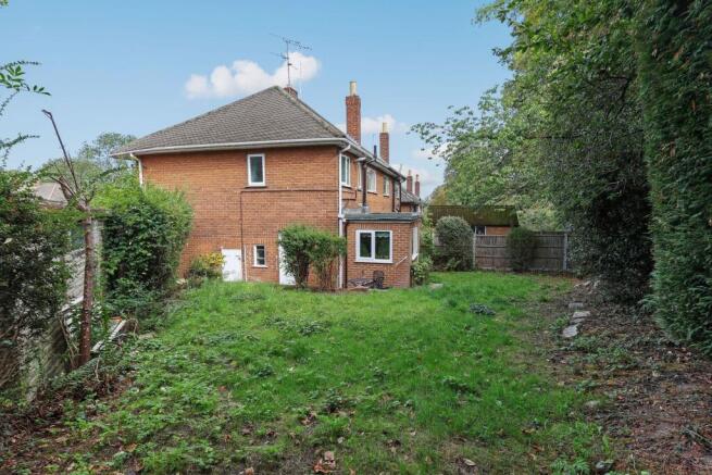 3 bed Semi-Detached for sale Image 11
