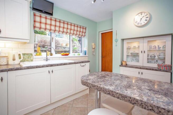 Breakfast Kitchen 3.jpg