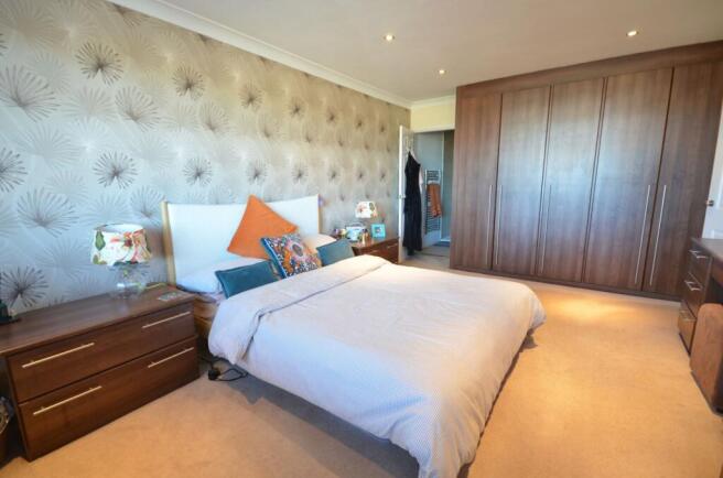 Coniston Drive, Farnham, GU9 photo 4