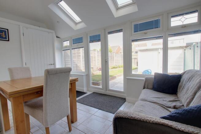 GARDEN ROOM