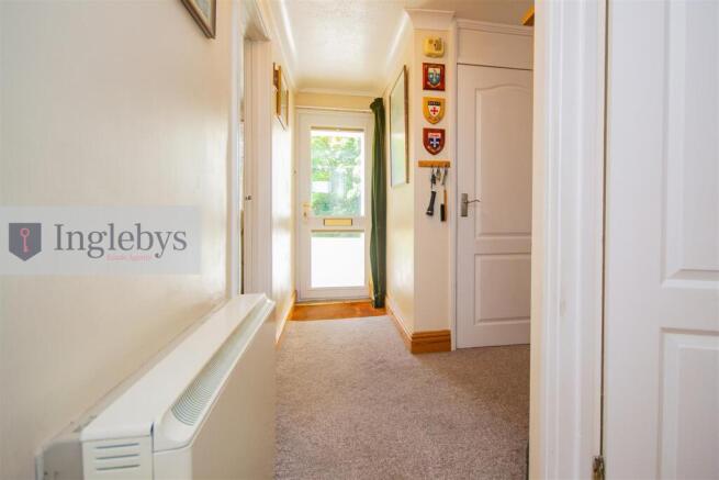 2 bed Apartment for sale Image 9