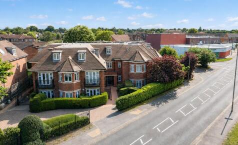 Between Streets, Cobham, Surrey, KT11