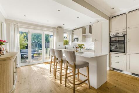Dupont Road, Raynes Park