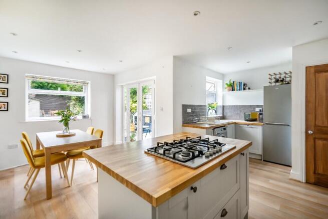 3 bed Semi-Detached for sale Image 5