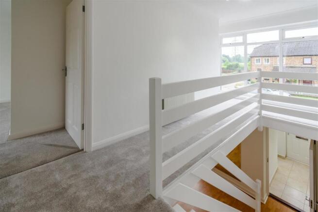 8469240-interior08.jpg