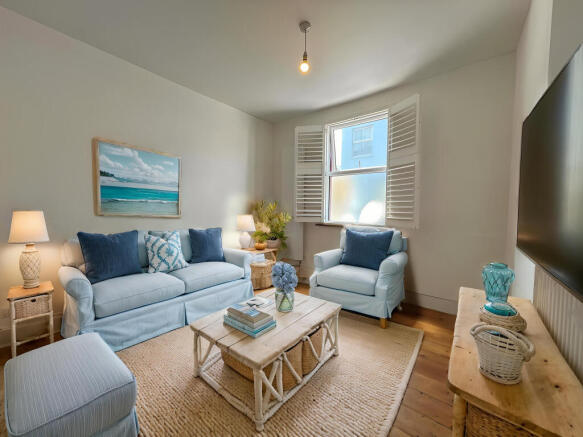e1dd4579-ac4d-4293-acc7-f83657f3c2e9 - Living Room