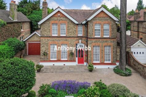 Wellington Road, Bush Hill Park, EN1