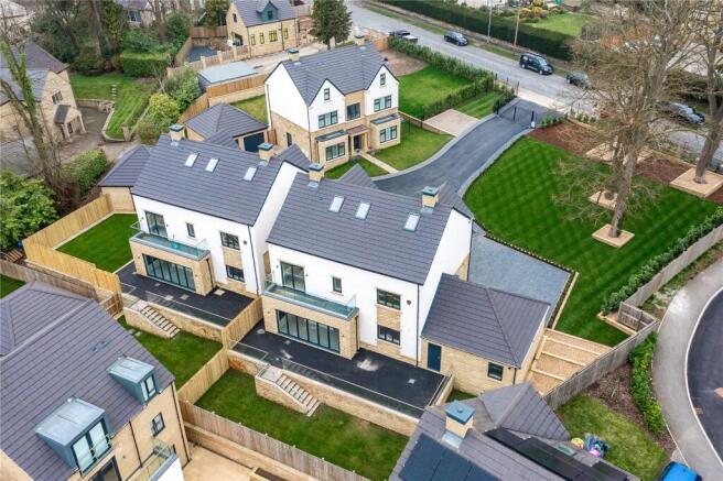 5 bed Detached for sale Image 12