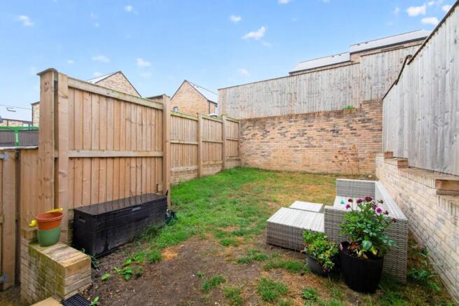 2 bed Semi-Detached for sale Image 11