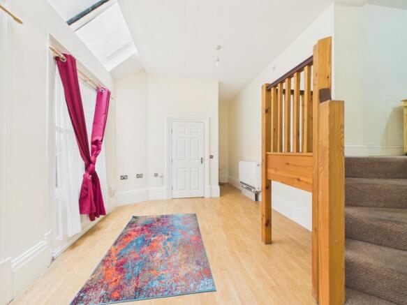 Studio for sale Image 8