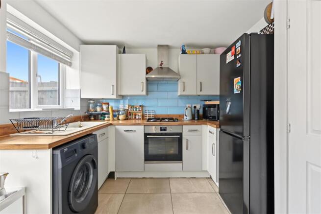 Kitchen_2.jpeg