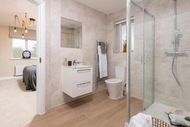 5 bed Detached for sale Image 10