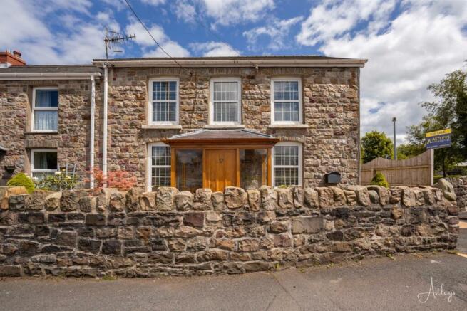 Another front view of property