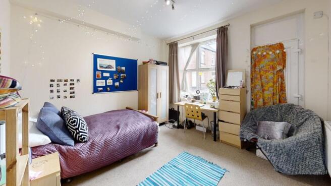 4 bed Terraced to rent Image 7