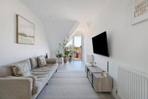 Flat 20, 100, Victoria Road, Horley RH6 7AB