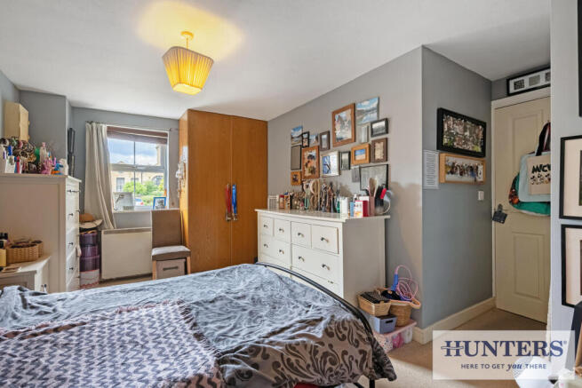 2 bed Apartment for sale Image 8