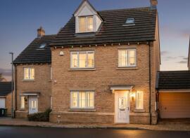 11, Gunn Close, Rayleigh SS6 9FW