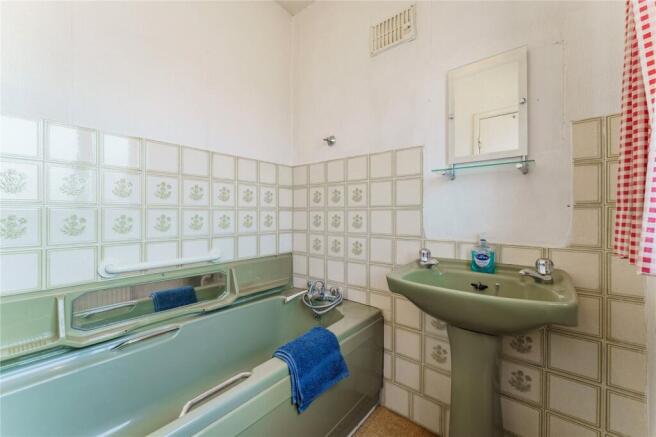 3 bed Semi-Detached for sale Image 6