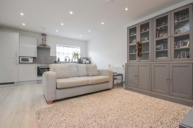 Queen Street, Desborough, Kettering photo 4