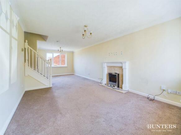 CAM03792G0-PR0079-STILL002.jpg