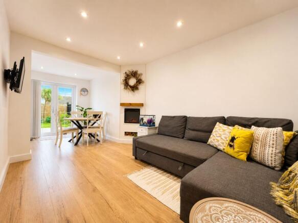 3 bed Semi-Detached Bungalow for sale Image 4
