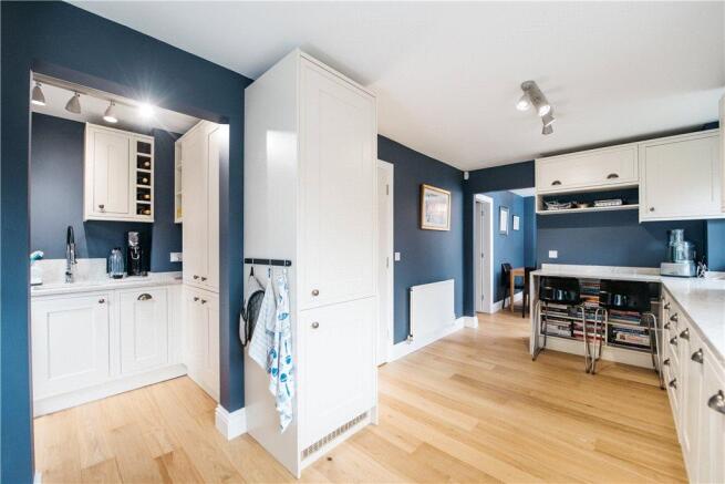 Kitchen/Breakfast Rm